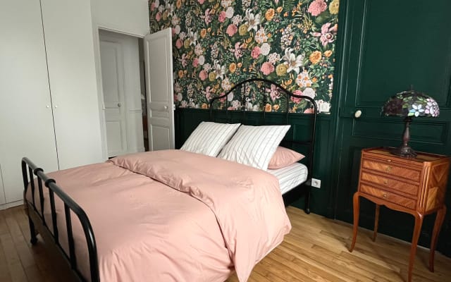 Private room for rent in apartment