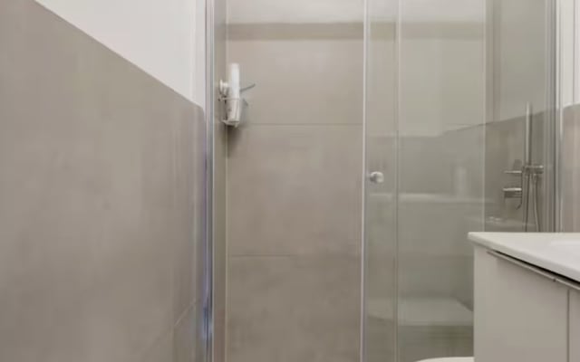 Zweibettzimmer in der Nähe des Zentrums und des Bahnhofs.