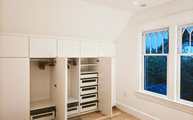 Old meets new, 1910 house in trendy Mount Pleasant, Vancouver - Picture 18