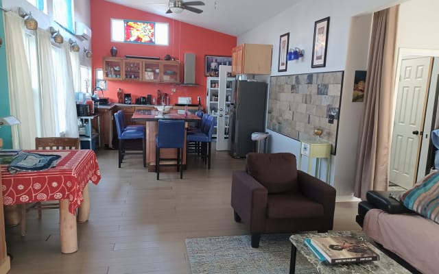 Baum-Loft-Wohnung im Lotus Bend Sanctuary, Austin, TX