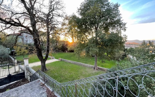 Habitación en un castillo de pueblo en Provenza