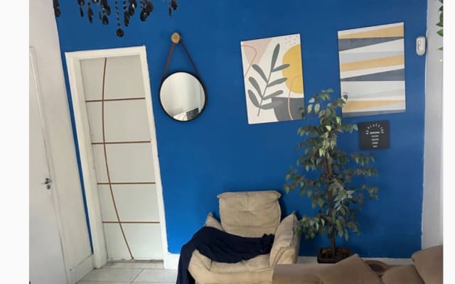 House complete with swimming pool and barbecue