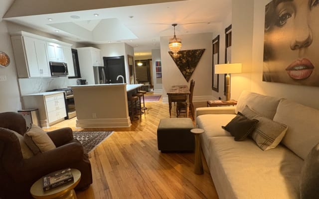 Beautiful, modern, city cottage. 
Close to all sport/concert venues.
