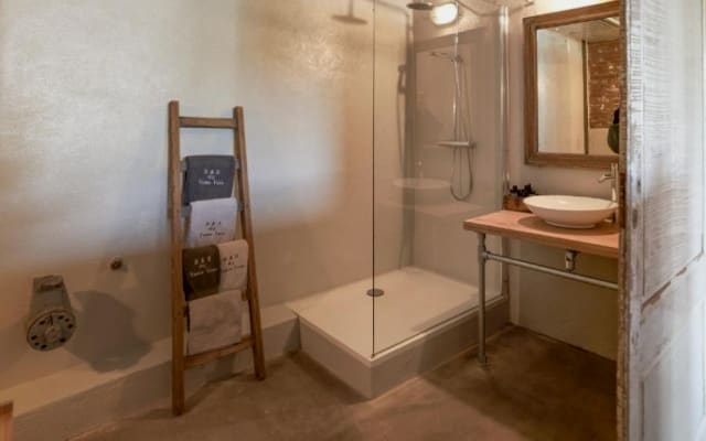 Autentico e rustico B&B nel suggestivo paesaggio del Limburgo!