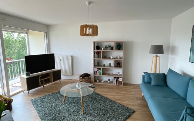 Schöne helle Wohnung in ruhiger Lage mit Blick auf die Ill