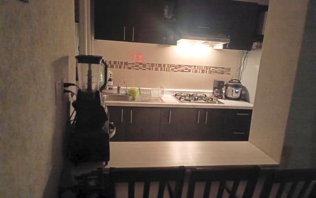 Wohnung Zimmer in sehr ruhiger Lage und in der Nähe des Zentrums.