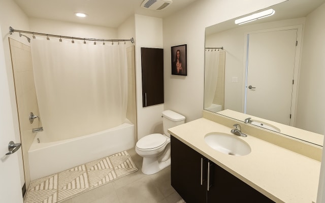 Appartement élégant à Weho avec vue sur Hollywood Sign