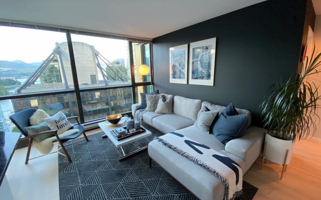 Beautiful condo in the heart of Vancouver downtown