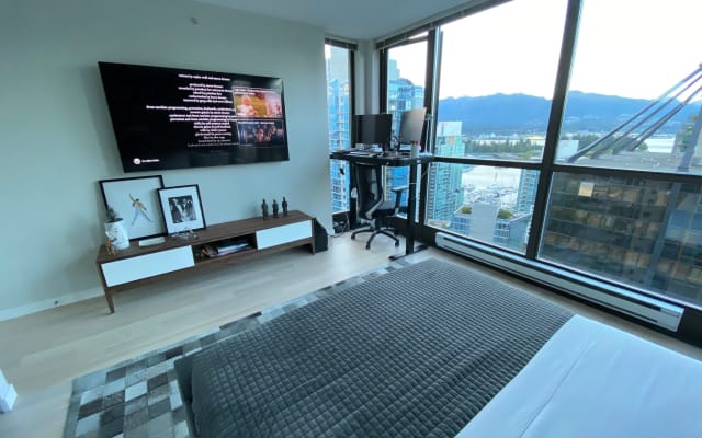 Beautiful condo in the heart of Vancouver downtown