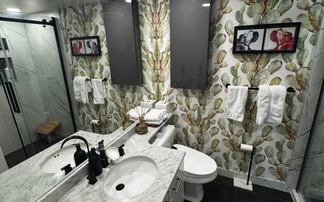 Beautiful condo in the heart of Vancouver downtown