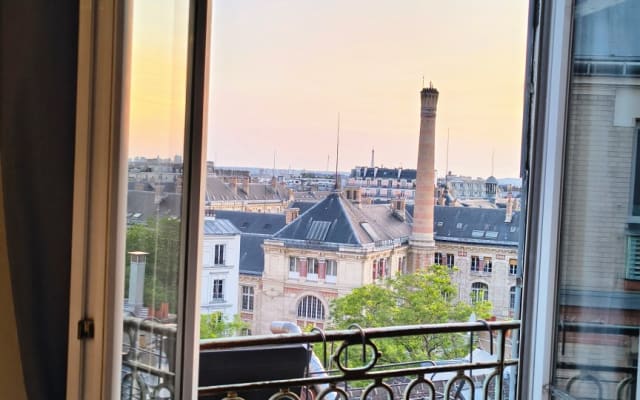 Appartement "chez moi" calme, ensoleillé, sur les toits de Paris