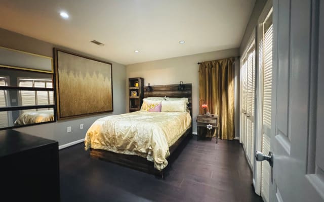 Beautiful spacious guest  room buckhead .