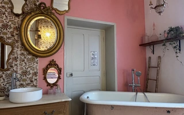 Quiet apartment in the countryside with jacuzzi and possibility of...