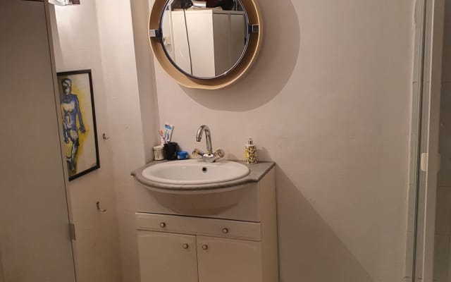 Kosy souterain one-room apartment, near Connexion and SAP