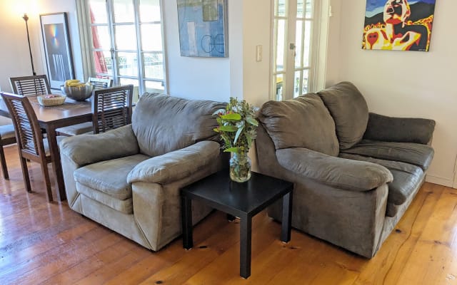 Oceans Inserat auf misterb&b - Lovely vibe providing comfort, both visually and physically.