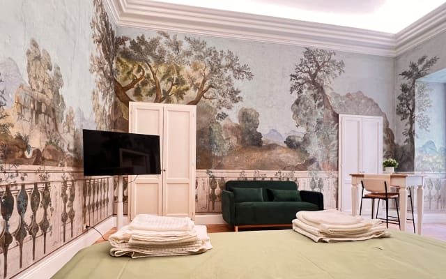 Historic Fresco Suite Rome Colosseum Boutique Stay