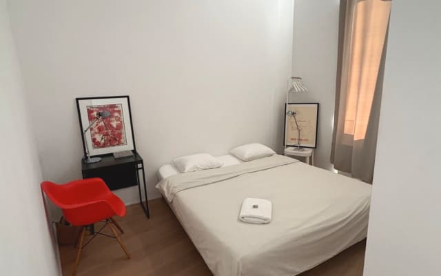 Design mansion in the fashion and shopping district.