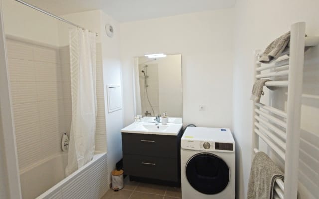 Maison élégante de 2 chambres à 1 minute du métro, accès direct au...