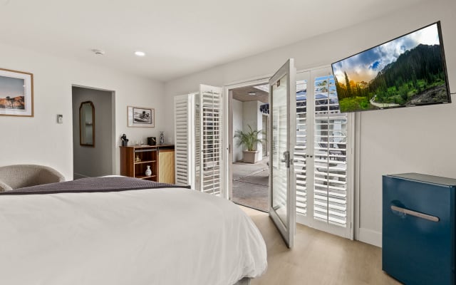 Casa Oliver Hotel & Resort - Superior Premium King Room Pool View