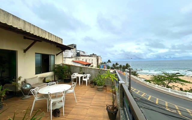 Zimmer in einem Penthouse an der Uferpromenade des Rio Vermelho