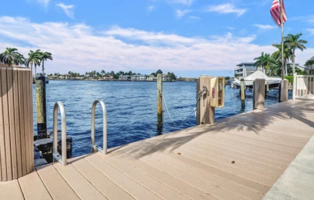 Oct-Apr 5 or 6 mo Lease Near 24 hr GayClub. Ready for Pier Encounter
