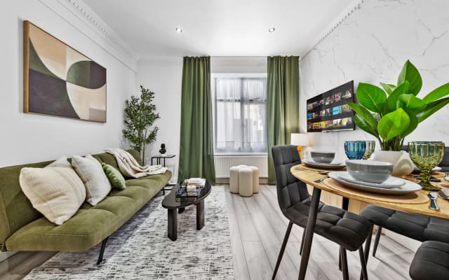 2BR Sleep 6 Shop & Explore West London Home Wifi