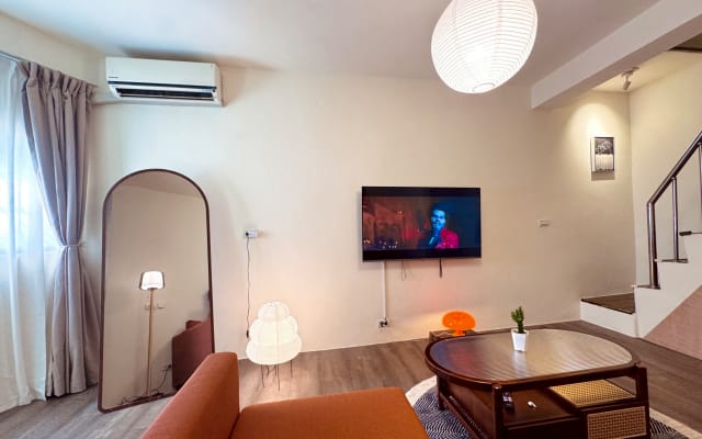 Casa retrò di 3 piani a Taipei Guting, 2 minuti a piedi dalla MRT, Wi...