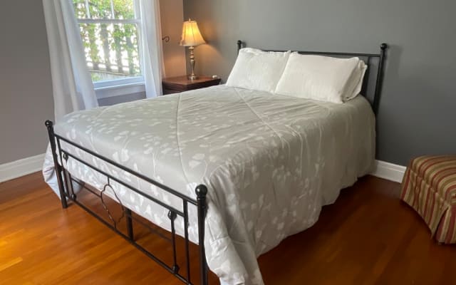 Hollywood Hills - Marche partout, métro, centre-ville, Hollywood Bowl