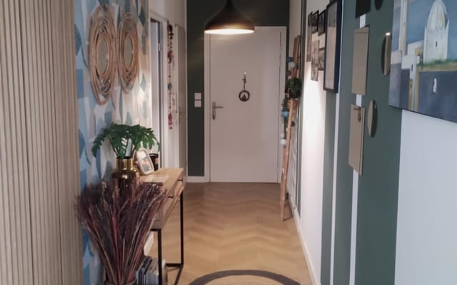 Habitación privada en un bonito piso cerca del centro de la ciudad