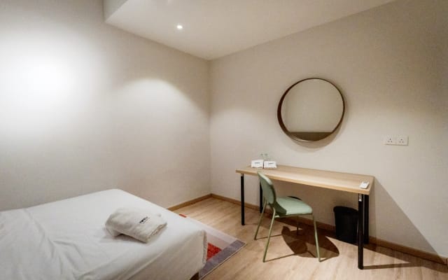 Dormitorio privado en CoLiving Space, a 20 minutos del centro de la ciudad