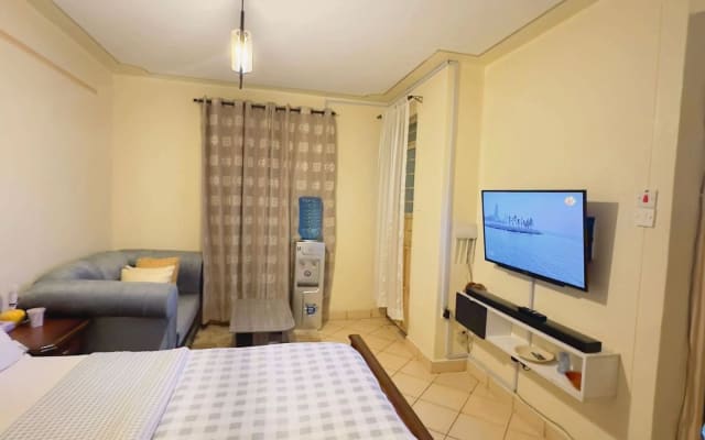 Studio meublé moderne dans le sud B Pratique, élégant et confortable