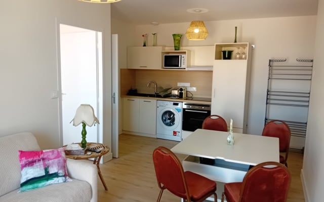 Bright and comfortable Type 2 apartment in the heart of Vichy LE 27