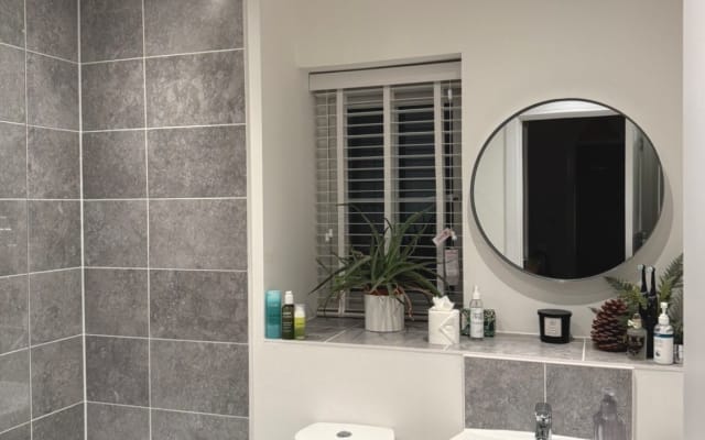 Double room in Willand. - Super fast WIFI, Ev charging - short stays