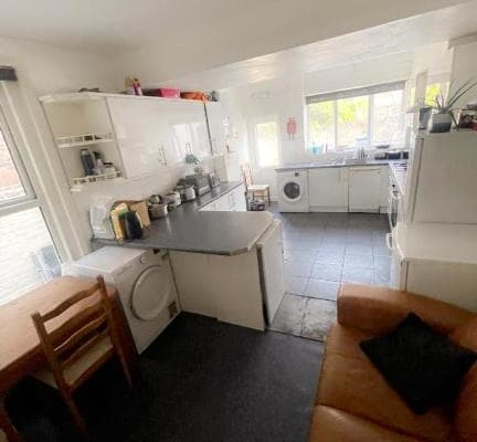 Seaside Double Room Prime Southsea Beachfront Location Open / Bookable