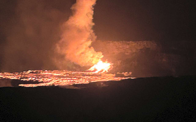 Gays!Volcano big island puna Lu black sands beach green sands beach !
