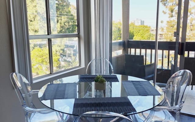 Skyline Escape with Roof-Top Pool