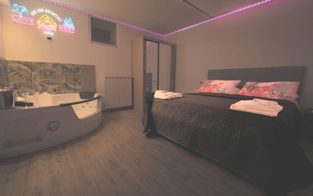 LOVE NEST SIENA YOUR LOVE NEST