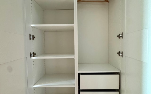Alessandro & Alexanders Inserat auf misterb&b - The wardrobe in the bedroom.