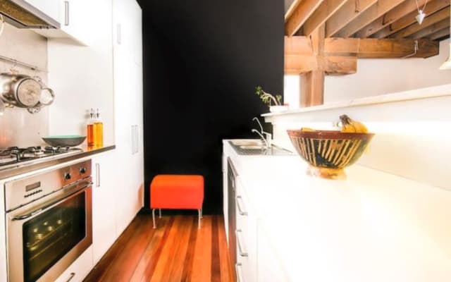 New York style warehouse conversion open living space in Chippendale  - Picture 8