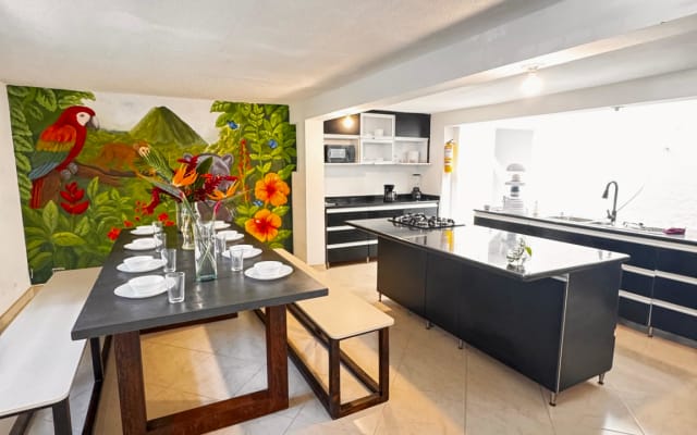 Amplia y comoda casa en Medellin - Private room shared badroom