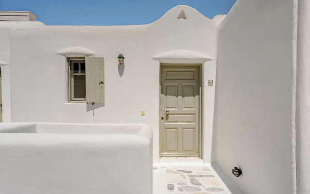Mykonos One Bedroom Apartment with Sea View in Panormos bay - Picture 14