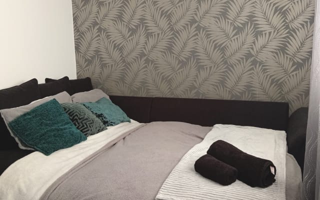sofa bed in a cosy flat - Picture 17
