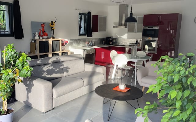 Apartment in a hamlet 15 minutes drive from Lac du Salagou