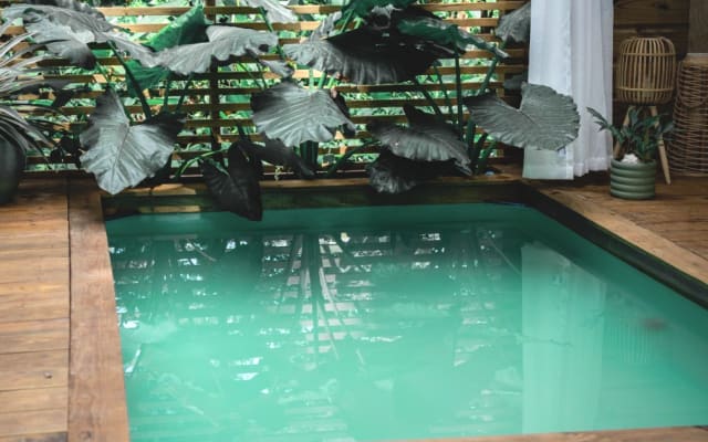 Monkey tiny house - Piscina privada y desayuno incluido-Toucan