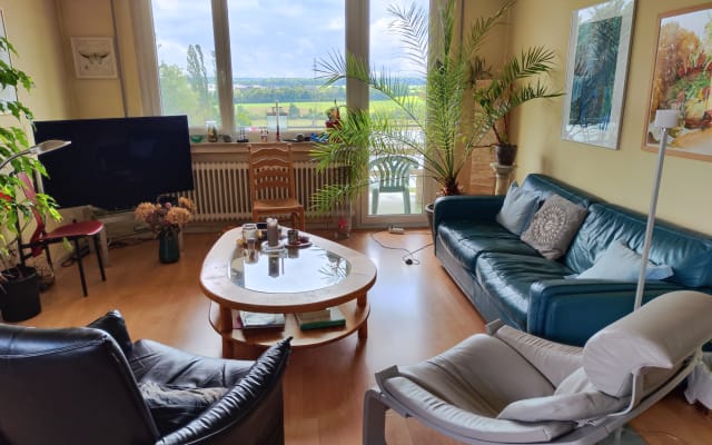 Apartamento muito agradável, vista bonita, acolhedor, transportes públi