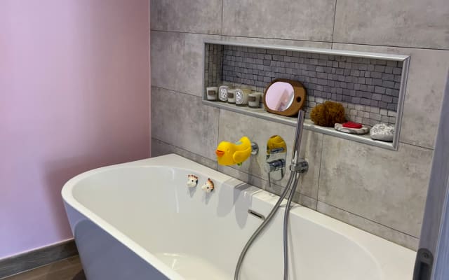 Jolie petite Maison de 110 m2 située entre l'aéroport et le Vieux Nice