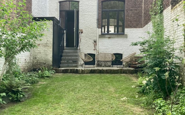 Charming renovated 1905 house with wooded garden - Picture 5