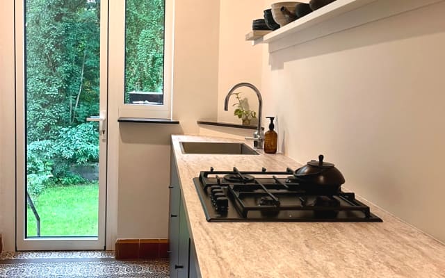 Charming renovated 1905 house with wooded garden - Picture 9