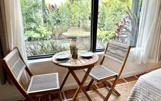 Tropical Flower Oasis In Spanish Villa Home w/Private Gardens - Picture 20