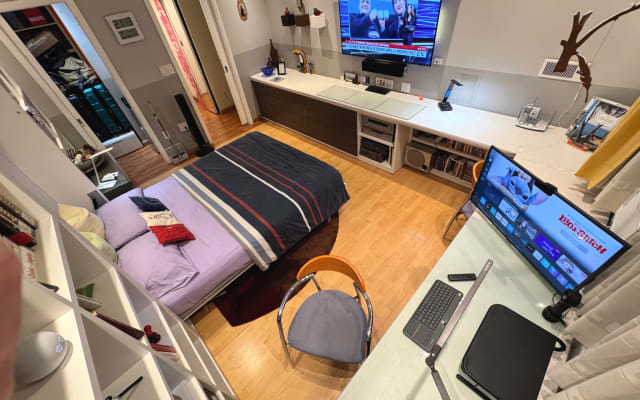 Modernes Hightech-Privatzimmer/Büro und eigenes Bad